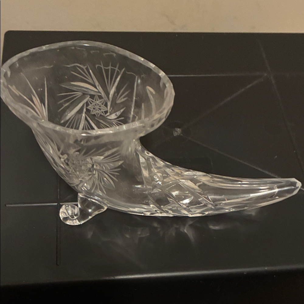 Pinwheel Crystal Cornucopia vase